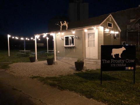 Make Your Summer A Little Sweeter With Some Gourmet Ice Cream From The Frosty Cow In Illinois