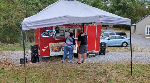 Treat Your Tastebuds To A Massive, Tasty Pastry At TwisteDoughs Mobile Bakery In West Virginia