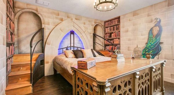 The Harry Potter-Themed Airbnb In Florida Is An Idyllic Getaway For Potterheads Of All Ages