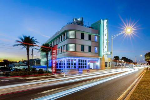 Florida's Newly Renovated Streamline Hotel Is A Retro Adventure Just Waiting To Happen