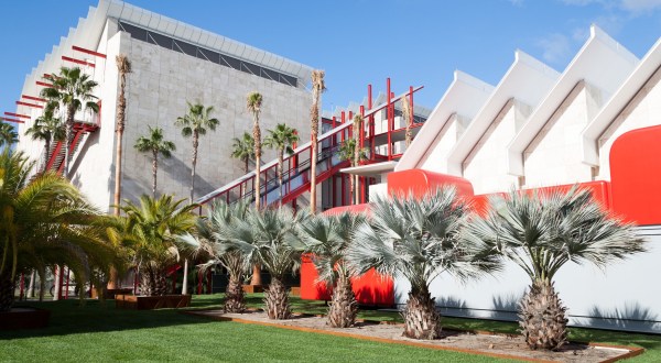 You Won’t Want To Miss Out On Visiting The Largest Art Museum On The West Coast In Southern California