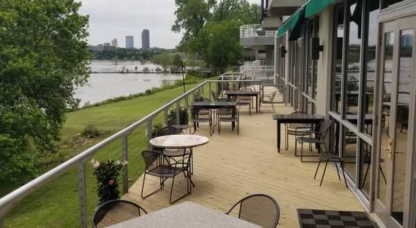 The Waterfront Views From Brave New Restaurant In Arkansas Are As Praiseworthy As The Food