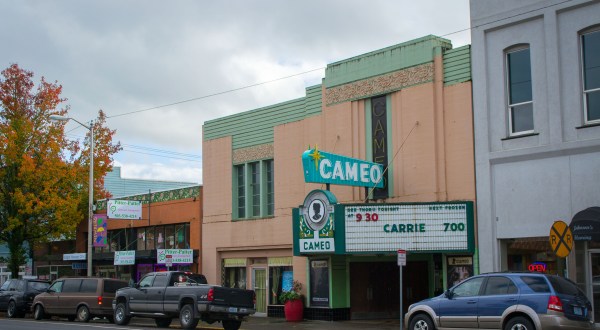 Oregon’s Charming, Historic Cameo Theatre Has Been Showing Films Since 1937
