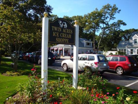 Sample Over 70 Flavors Of Ice Cream At Twin Acres, A Roadside Ice Cream Shop In Massachusetts