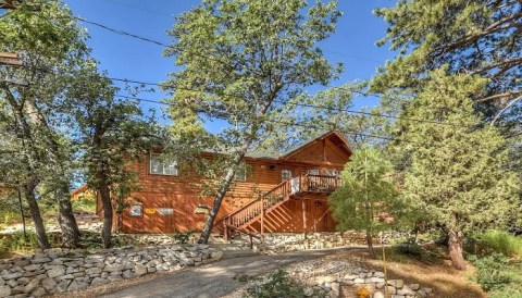 Stay At This Secluded Cabin In Southern California For A Peaceful Weekend Getaway In The Mountains