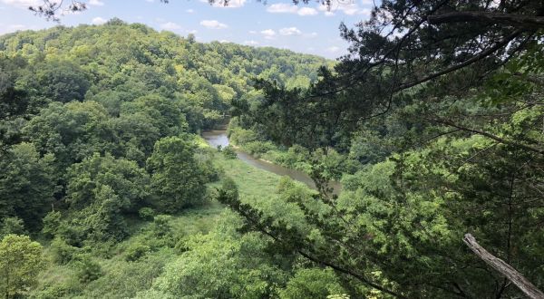 Iowa’s Whitewater Canyon Trail Leads To A Magnificent Hidden Oasis