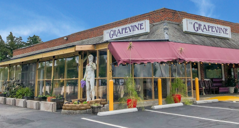 A Hidden Gem Restaurant In Richmond, The Grapevine Might Just Be One Of The Best Greek Restaurants In Virginia