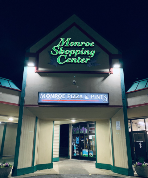 It's Love At First Bite At Monroe Pizza And Pints In Washington