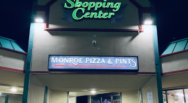 It’s Love At First Bite At Monroe Pizza And Pints In Washington