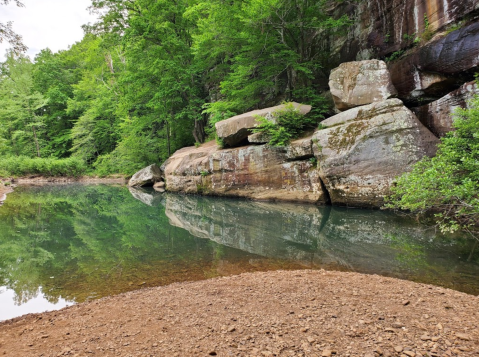 6 Refreshing Natural Pools You’ll Definitely Want To Visit This Summer In Illinois