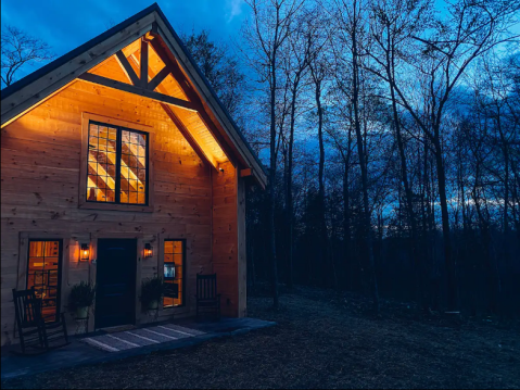 Experience The Tiny House Life In This Trendy Indiana Airbnb