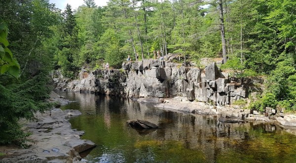 You’ll Want To Spend All Day At Coos Canyon, A Waterfall-Fed Pool In Maine