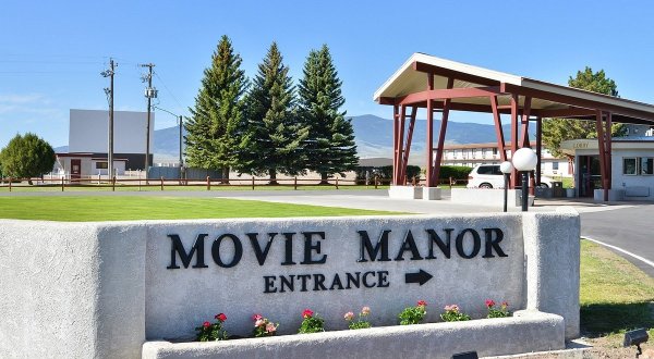 You Can Watch A Drive-In Movie From Your Hotel Room At Colorado’s Unique Movie Manor