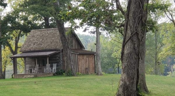 Stay In An Authentic 1800s Log Cabin On A Farm Overlooking A Lake In Illinois