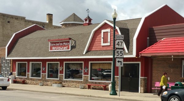The One-Of-A-Kind Farm Inn’ On Main In Wisconsin Serves Up Fresh Homemade Pie To Die For