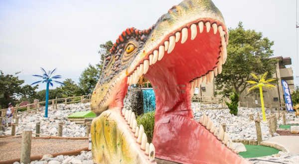 There’s A Dinosaur Themed Miniature Golf Course In Maryland Called Nick’s Jurassic Golf