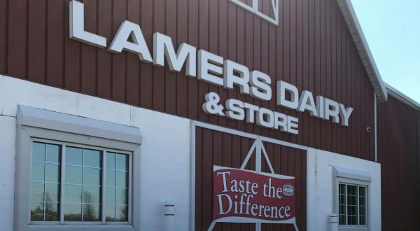 Sample Delicious Ice Cream And See A Wisconsin Dairy In Action At Lamers Dairy
