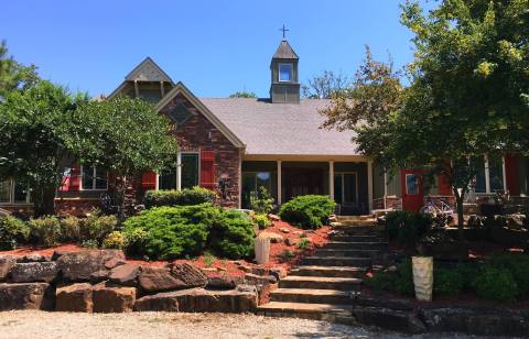 A Weekend Getaway At BarDew Valley Inn, A Country Luxury Bed And Breakfast In Oklahoma, Is All You Need To Recharge