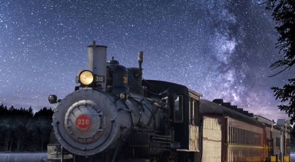 The Moonlit Wine Train On The Texas State Railroad Will Give You An Evening To Remember