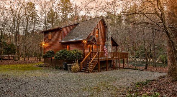 This River Cabin Resort In Georgia Is The Ultimate Spot For A Getaway