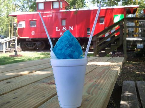 A Train Car Turned Sweet Shop, Caboose Cones In Mississippi Is Sure To Delight Kids And Kids At Heart      