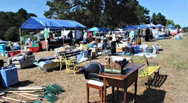 Get Ready For The Sale Of The Year With The 50-Mile Yard Sale In Mississippi