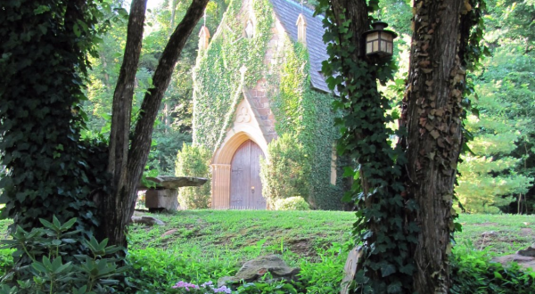 The Little-Known Church Hiding In Arkansas That Is An Absolute Work Of Art