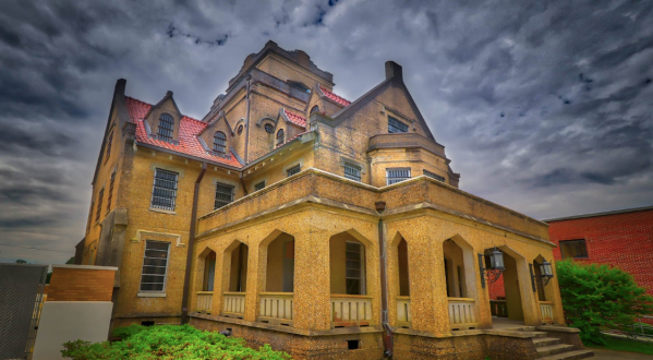 The Most Unique Jail In Louisiana Has A Haunting Backstory