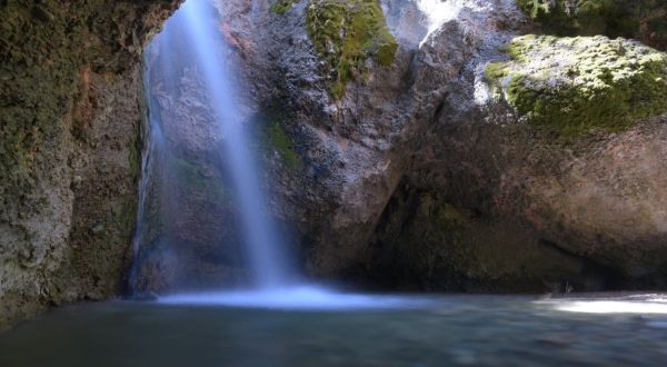 Grotto Falls Trail Is A Beginner-Friendly Waterfall Trail In Utah That’s Great For A Family Hike