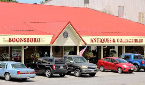 Discover A Treasure Trove Of Antiques At Boonsboro Antiques & Collectibles In Maryland