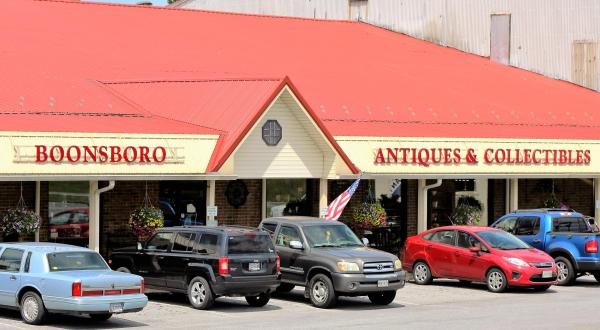 Discover A Treasure Trove Of Antiques At Boonsboro Antiques & Collectibles In Maryland