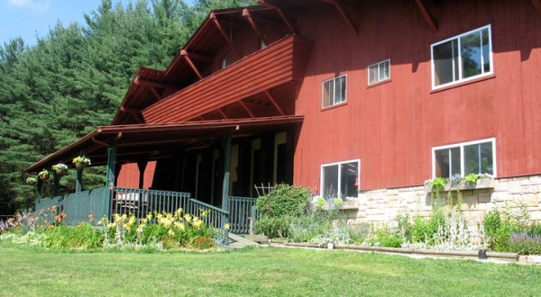 The 10,000 Square Foot, 10-Bedroom Lodge Near West Virginia’s New River Gorge That Sleeps 32