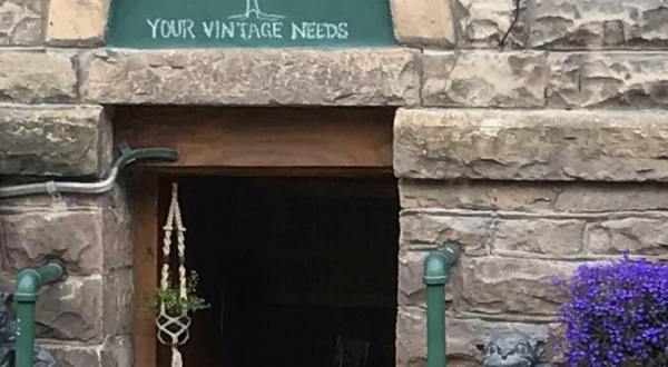 The Hobbit-Themed Vintage Shop In West Virginia That’s Straight Out Of The Shire