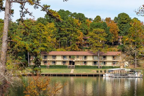 Visit Long Island Lake Resort, A Beautiful Island Resort In Arkansas