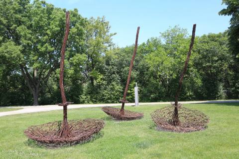 You Can See Over 60 Sculptures On A Hike Around Skokie Northshore Sculpture Park In Illinois