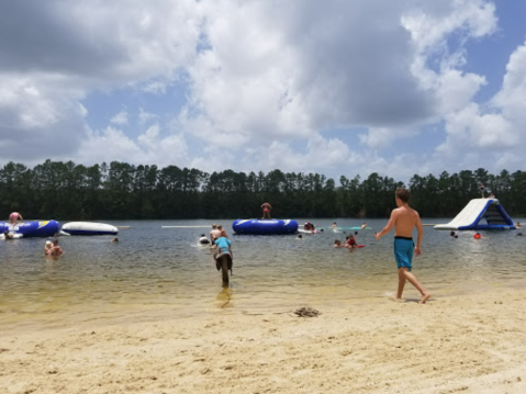 One Of The Coolest Aqua Parks Near New Orleans, White Sands Lake Will Make You Feel Like A Kid Again