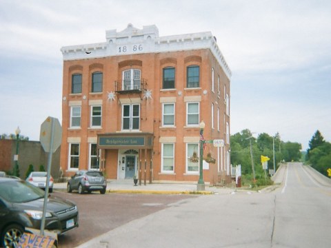 Rest And Recharge At The Quiet Historic Bridgewater Inn In Illinois