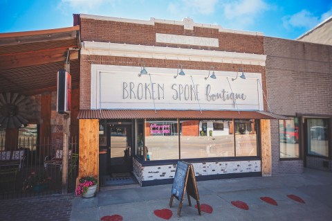 One Of The Most Incredible Small Businesses In Nebraska, Broken Spoke Boutique Gives Back To The Community With Beautiful, One-Of-A-Kind Items