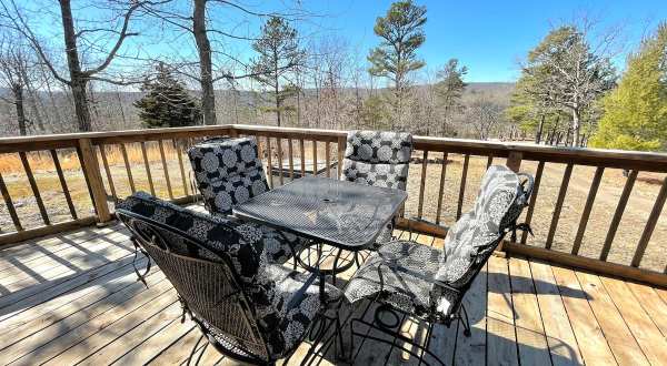 Wake Up On Top Of A Mountain At This Arcadia Valley Airbnb In Missouri