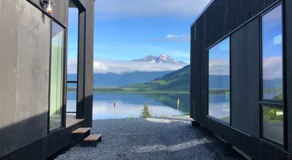There’s An Airbnb In A Modern Shipping Container In Alaska And It’s Downright Cozy