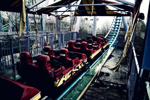 These 10 Photos Of An Abandoned Amusement Park In Louisiana Are Hauntingly Beautiful