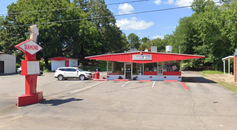 Visit Diamond Drive-In, The Small Town Burger Joint In Arkansas That’s Been Around Since 1967