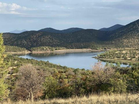The Hike To Arizona's Pretty Little Parker Canyon Lake Is Short And Sweet