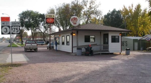 A Local Favorite Since 1949, Bob’s Drive Inn Serves Up Some Of The Best Hot Dogs In Iowa