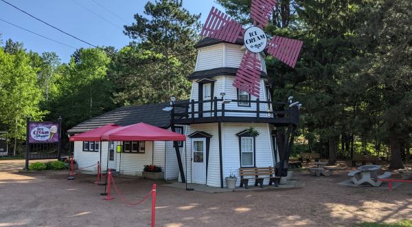 Wisconsin’s Tastiest Trail Leads Straight To A Picture-Perfect Ice Cream Shop