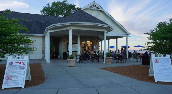 Ferch’s Malt Shoppe Has A Million Different Frozen Custard Combinations And One Awesome Beachside Location