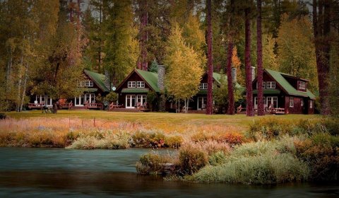 This River Cabin Resort In Oregon Is The Ultimate Spot For A Getaway
