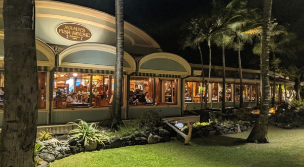 These 7 Hawaii Coast Seafood Restaurants Are Worth A Visit From Any Part Of The State