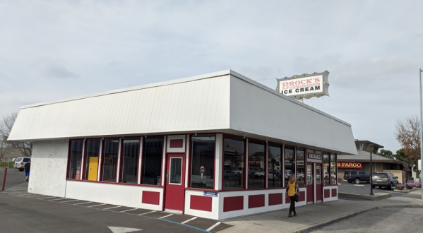 It’s Not Summer ‘Til You Visit Brock’s Old-Fashioned Ice Cream Palace In Northern California