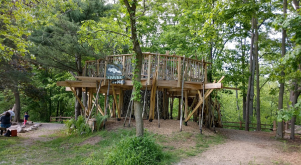Harris Nature Center Is A Scenic And Creative Spot In Michigan Where Imagination Is Everything
